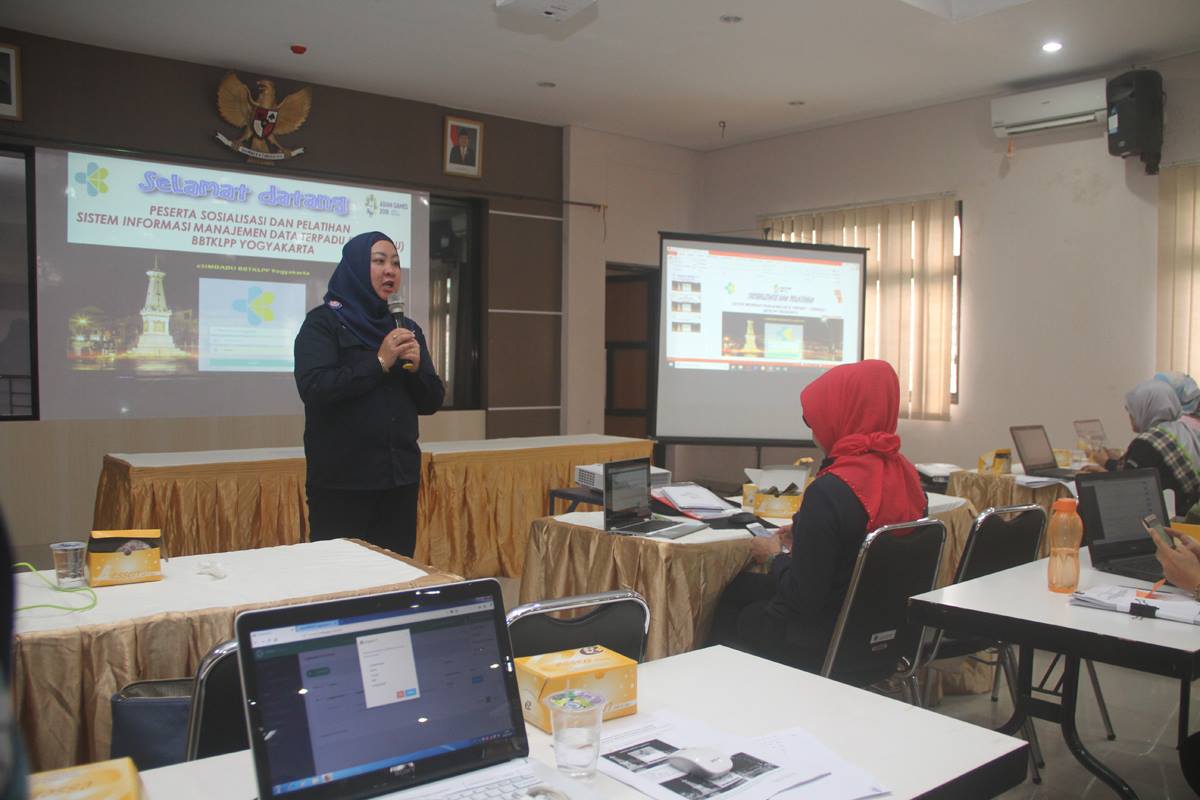 Sosialisasi, Pelatihan dan Penandatanganan Komitmen Bersama Sistem eSIMDADU BBTKLPP Yogyakarta