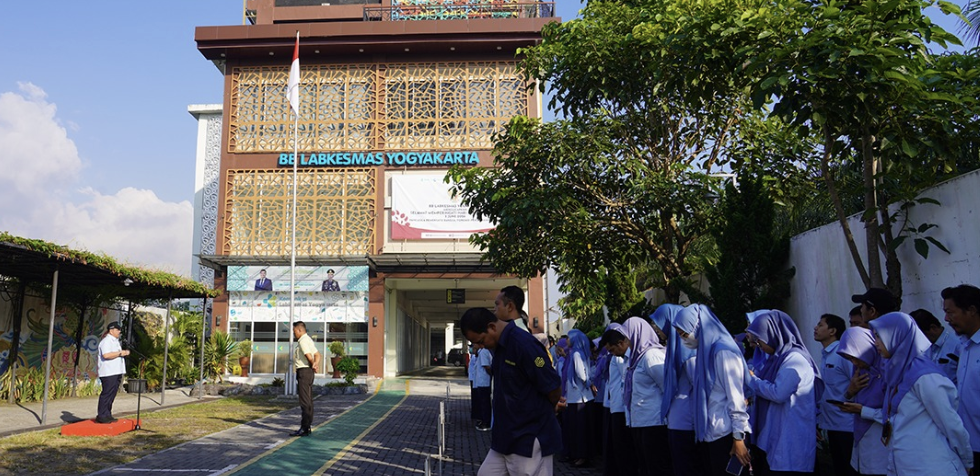 Apel Pagi BB Labkesmas Yogyakarta Tekankan Evaluasi Kinerja, Inovasi, dan Penguatan Mutu Pelayanan