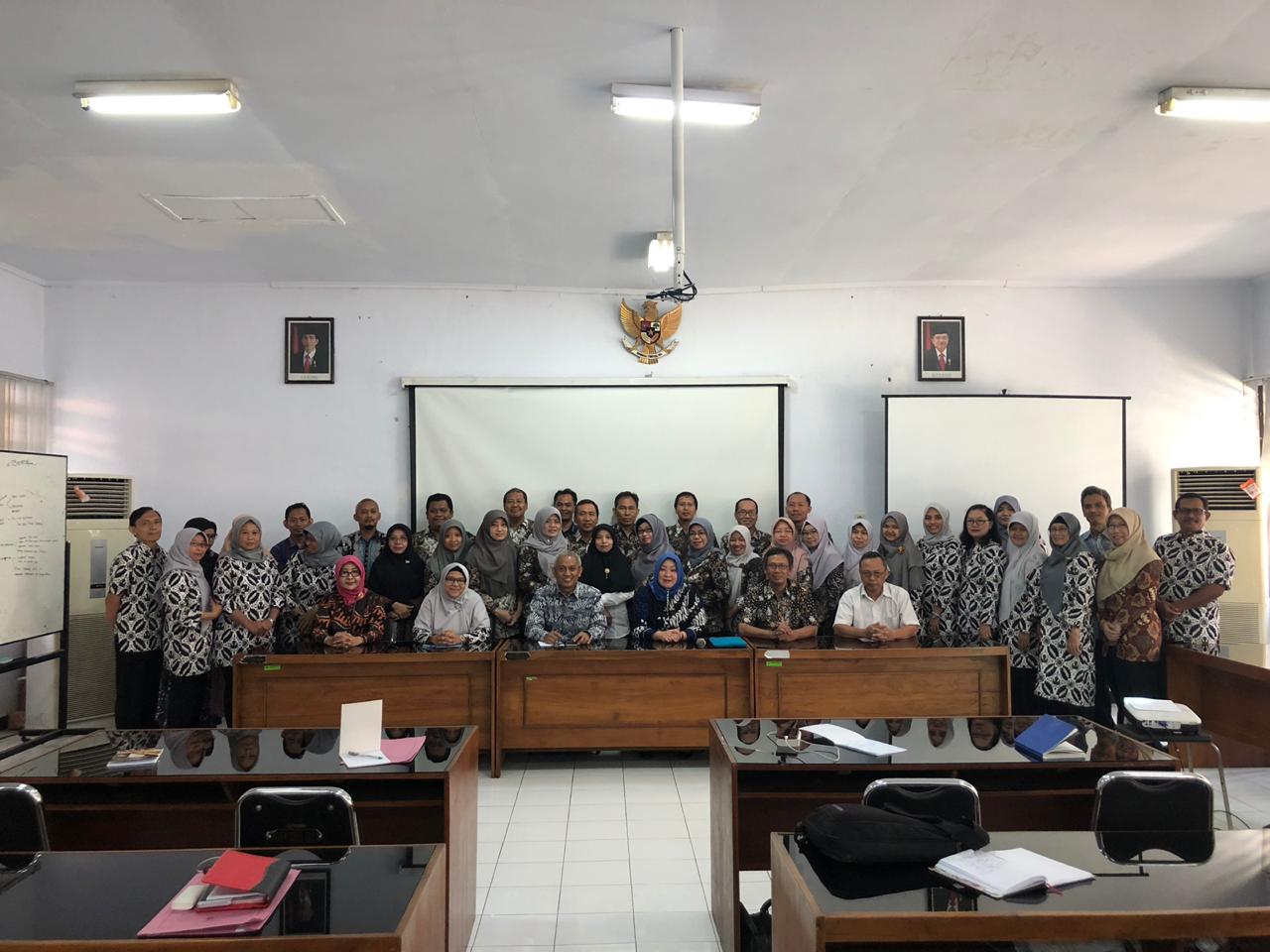 Pertemuan Jejaring Laboratorium Kesehatan Daerah DIY dan Jawa Tengah di BBTKLPP Yogyakarta